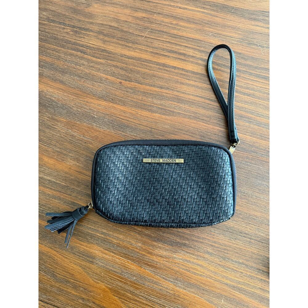 Steve Madden Black Woven Wristlet Wallet Zip Around Tassel Strap Clutch